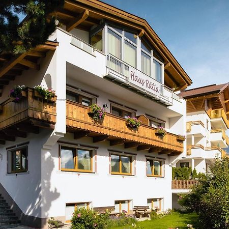 세르파우스 Haus Raetia 아파트 외부 사진