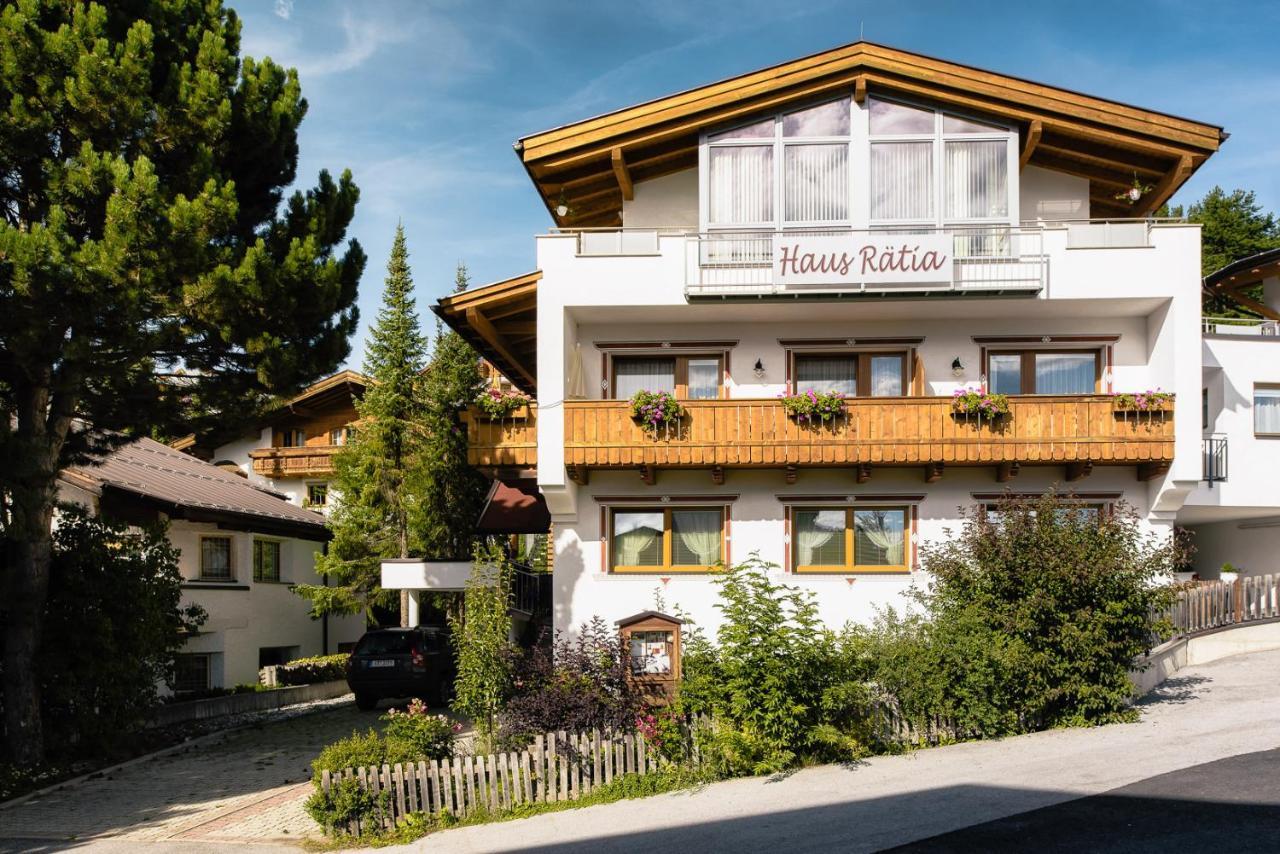 세르파우스 Haus Raetia 아파트 외부 사진